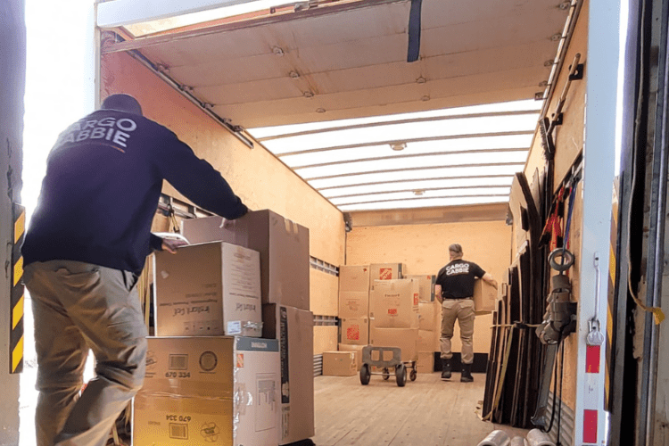 Loading & Unloading Labour Loading & Unloading Labour